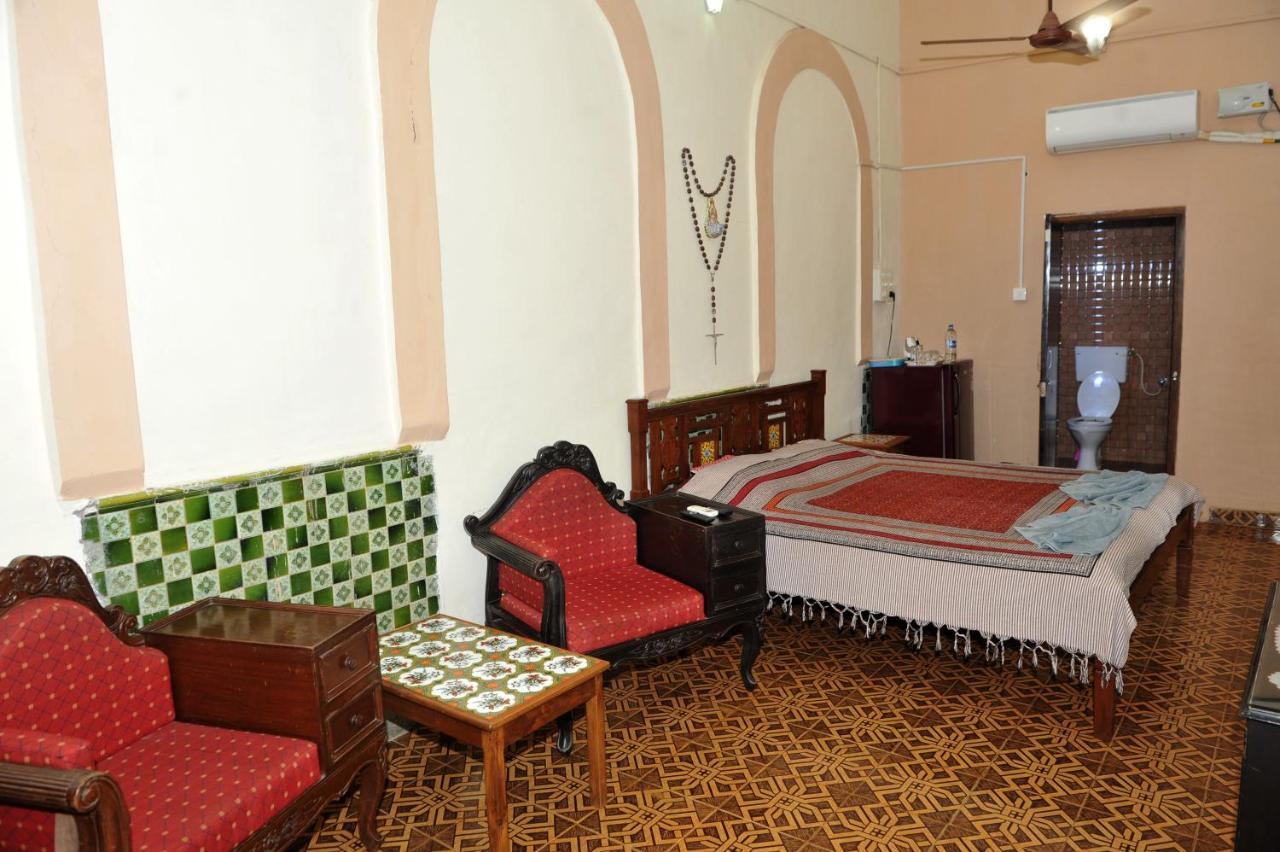 Vivenda Rebelo Hotel Panaji Exterior foto